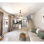 Anas Kiti Seaside Villa *