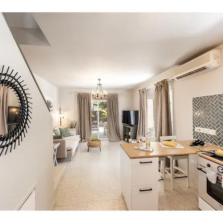 Anas Kiti Seaside Villa Meneou