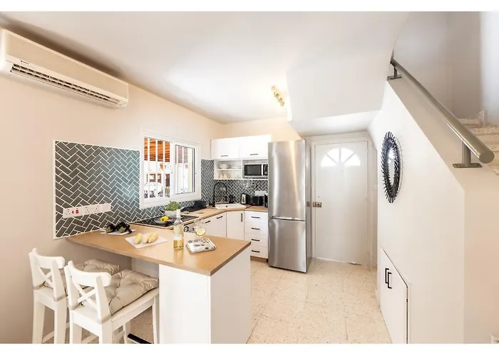 Anas Kiti Seaside ヴィラ Meneou